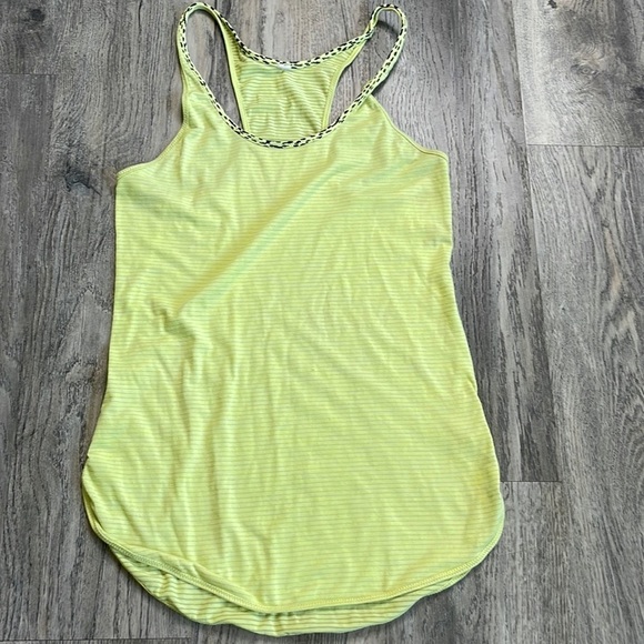 Lululemon Athletica What the Sport Singlet heathered clarity yellow sizing below - Picture 5 of 12